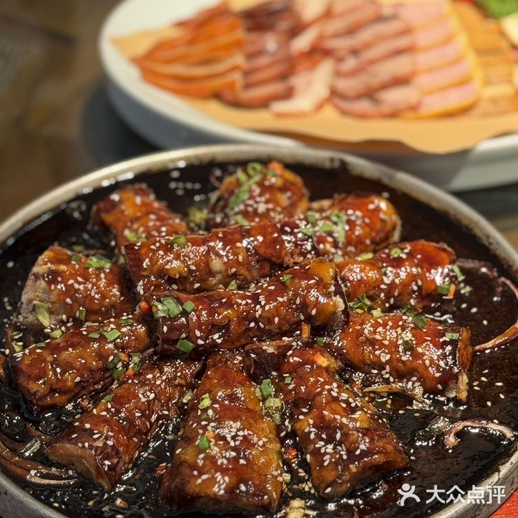 想不到..家附近的燕郊烧鸽子都开19年了