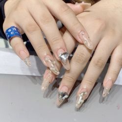 -艾珂·美甲美睫