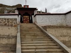 -比如骷髅墙景区