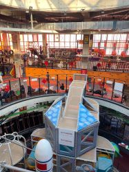 -嗨翻Hi-Fun竞技主题乐园·蹦床团建生日聚会(五棵松华熙店)