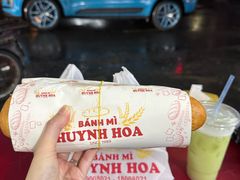 -Bánh Mì Huynh Hoa