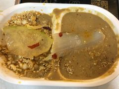 -百品聚旋转火锅(万德庄店)