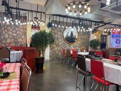 -刘姐啤酒鱼音乐餐厅(阳朔美食丁厄3分店)