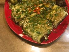 盘烤大茄-何师烧烤·香辣蟹·川菜·30年老品牌(太古里旗舰店)