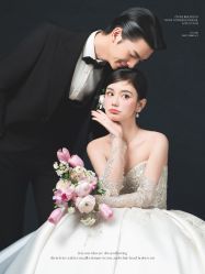 -雪中彩影婚纱摄影·微光艺术中心