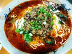 泡椒鸡杂小面-丁丁猫重庆小面(徐州路店)