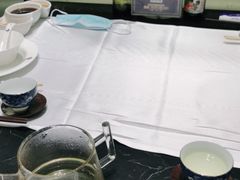 -红鼎豆捞·非遗鲍皇汤火锅(宝丰路店)