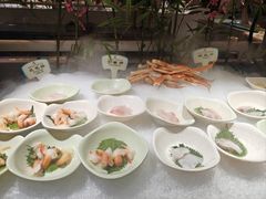 -腾阁自助餐厅(朝林广场店)