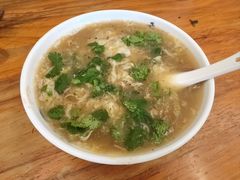 -罗卜李包子羊肉汤