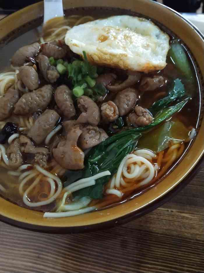 重庆花杂面-"高桥慈善街的一家面馆.隐藏的比较深,可能.