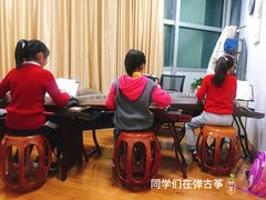 -昂立少儿成长中心(浦东蓝村路地铁站校区)