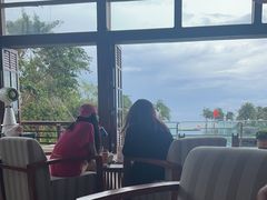 -亚龙湾喜来登·美景台大堂吧