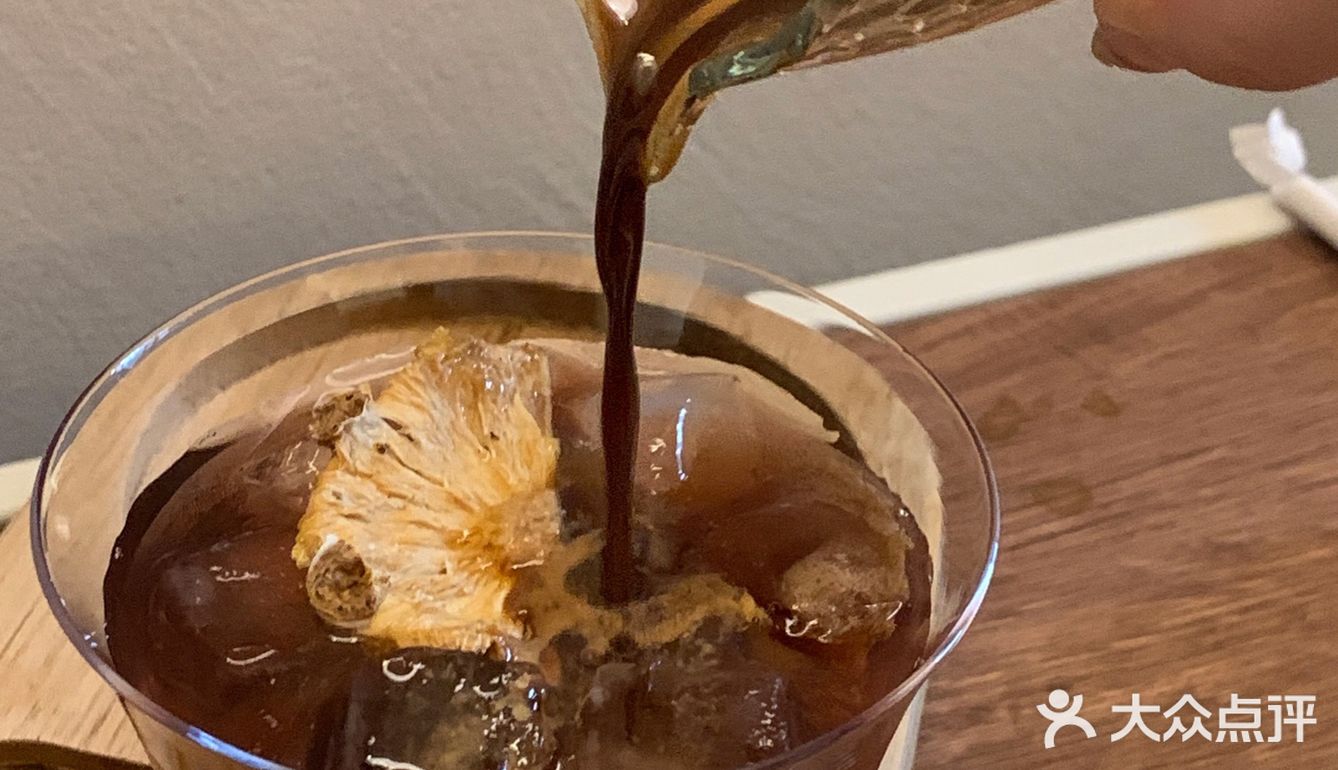 在咖啡厅交了一个叫“妞妞”的新朋友