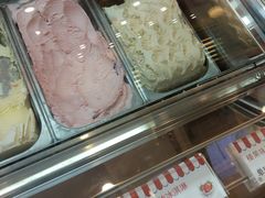 -红宝石·鲜奶小方·海派西点房(南丹店)