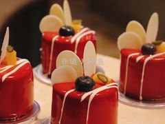 樱桃杏仁蛋糕-咖啡苑自助餐厅·中国大饭店