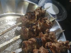 -烤肉小伙烤肉店