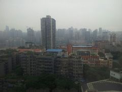 窗外-全季酒店(重庆上清寺牛角沱地铁站店)