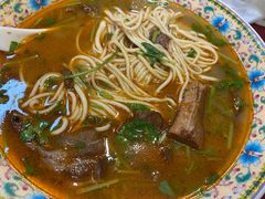 半筋半肉面-金杨拉面王小吃面馆·牛三宝面·红烧牛肉粉