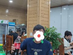 -杭州六谷生态休闲农庄有限公司