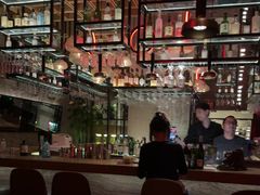 -FOUR PLAY BAR
