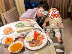 -恰餐厅及酒吧 CHAR Bar & Grill (北京丽都皇冠假日店)