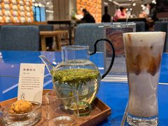 -何师傅美蛙鱼头(汉街店)