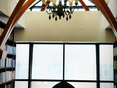 -钟书阁(松江泰晤士小镇店)