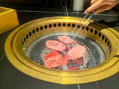 -山川小町·极番烧肉(新地假日广场店)