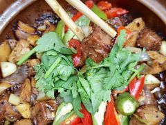 -有红鸡毛店·砂锅菜(抚琴夜市店)