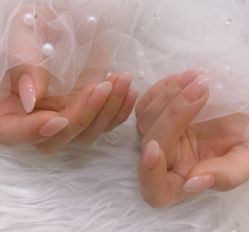 -七彩虹美甲美睫 半永久