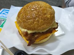 鸡扒芝士蛋菠萝包-颓记茶餐厅(美景总店)