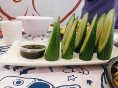 蘸酱小黄瓜-松哥油焖大虾(皇岗一店)