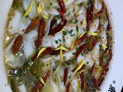-江渔儿酸菜鱼·拔草餐厅(虎门君乐汇店)