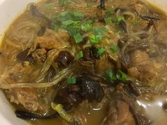小鸡炖蘑菇-苏师傅菜馆(上沙店)