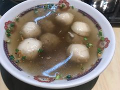 牛丸鱼蛋双拼-七爷清汤腩·港式茶餐厅(世博店)