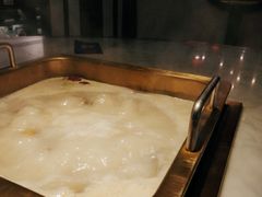 -尚尚仙·酸汤猪手·猪肚鸡火锅(华联万柳购物中心店)