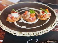 -Cocotte Farm Roast & Winery