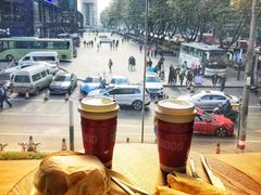 牛奶-星巴克臻选(南京艾尚天地店)