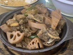 粉藕猪脚-银峰农庄·特色烧鸡·鲜无花果浸鸡