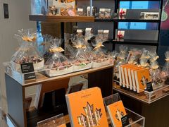-Laderach 莱德拉(上海环贸iapm店)