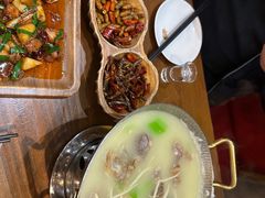 -隔壁老王·家常云南菜(皇冠店)