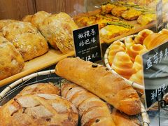 -分子跳动鲜活面包(五一大道店)