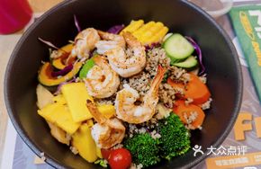 Mango Quinoa Shrimp Salad