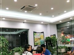 大堂-爱乐信甜品(石湾店)
