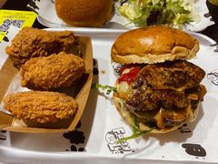 美式炸鸡翅-Grinder 绞肉机汉堡(武定路店)
