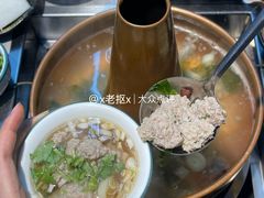 -洞庭洲·防空洞火锅·铜锅涮肉·烧烤(新百广场店)