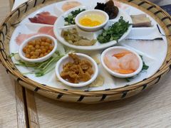 -花馬肆.云南过桥米线(汉神购物广场现场熬汤店)