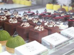 -UNI UNI(环亚凯瑟琳店)