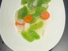 -艳阳天民俗村(公园路店)