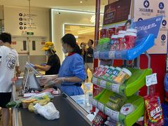 -家乐福(四元桥购物中心店)